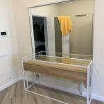 Консоль кованая белая с деревом